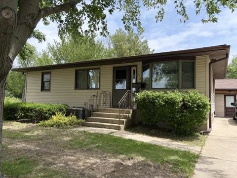 Homes For Sale - 318 N 2nd Road<br/> Tonica, IL 61370