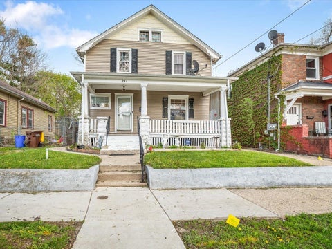 Homes For Sale - 211 Adams Street<br/> ROCKFORD, IL 61107
