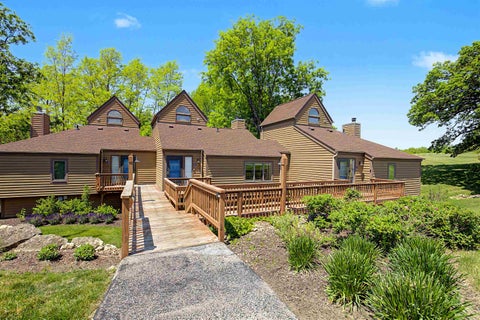 Townhouse For Sale - 23 Farmstead Drive<br/> GALENA, IL 61036