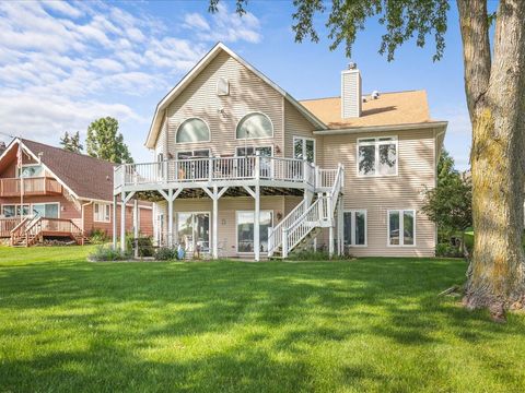 Homes For Sale - 870 Breckenboro Road<br/> LAKE SUMMERSET, IL 61019