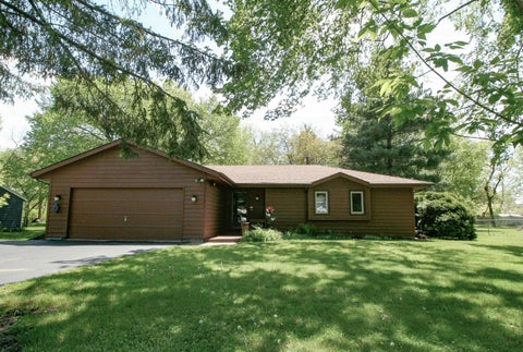 Homes For Sale - 5457 Country Court<br/> Winnebago County, ROSCOE, IL 61073