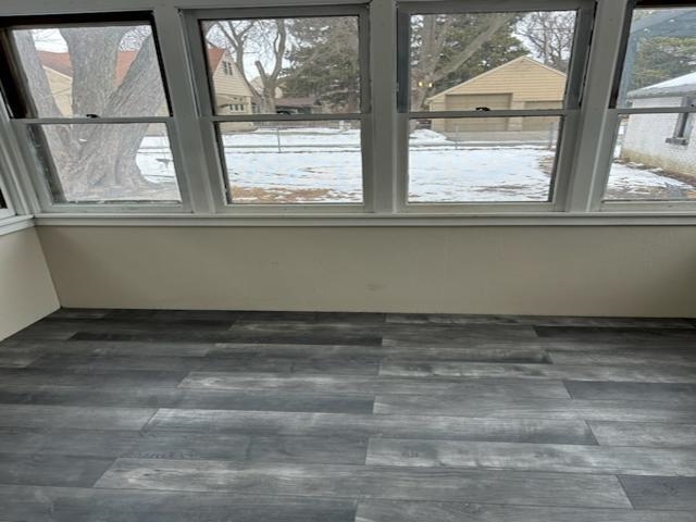 Rockford, Illinois 61103, United States, 3 Bedrooms Bedrooms, ,1 BathroomBathrooms,Residential,Pending,78200