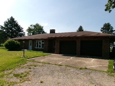Homes For Sale - 1074 N 2nd Road<br/> La Salle County, DANA, IL 61321