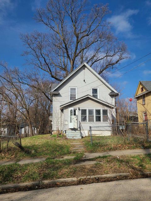 Homes For Sale - 418 Oakley Ave<br/> ROCKFORD, IL 61101