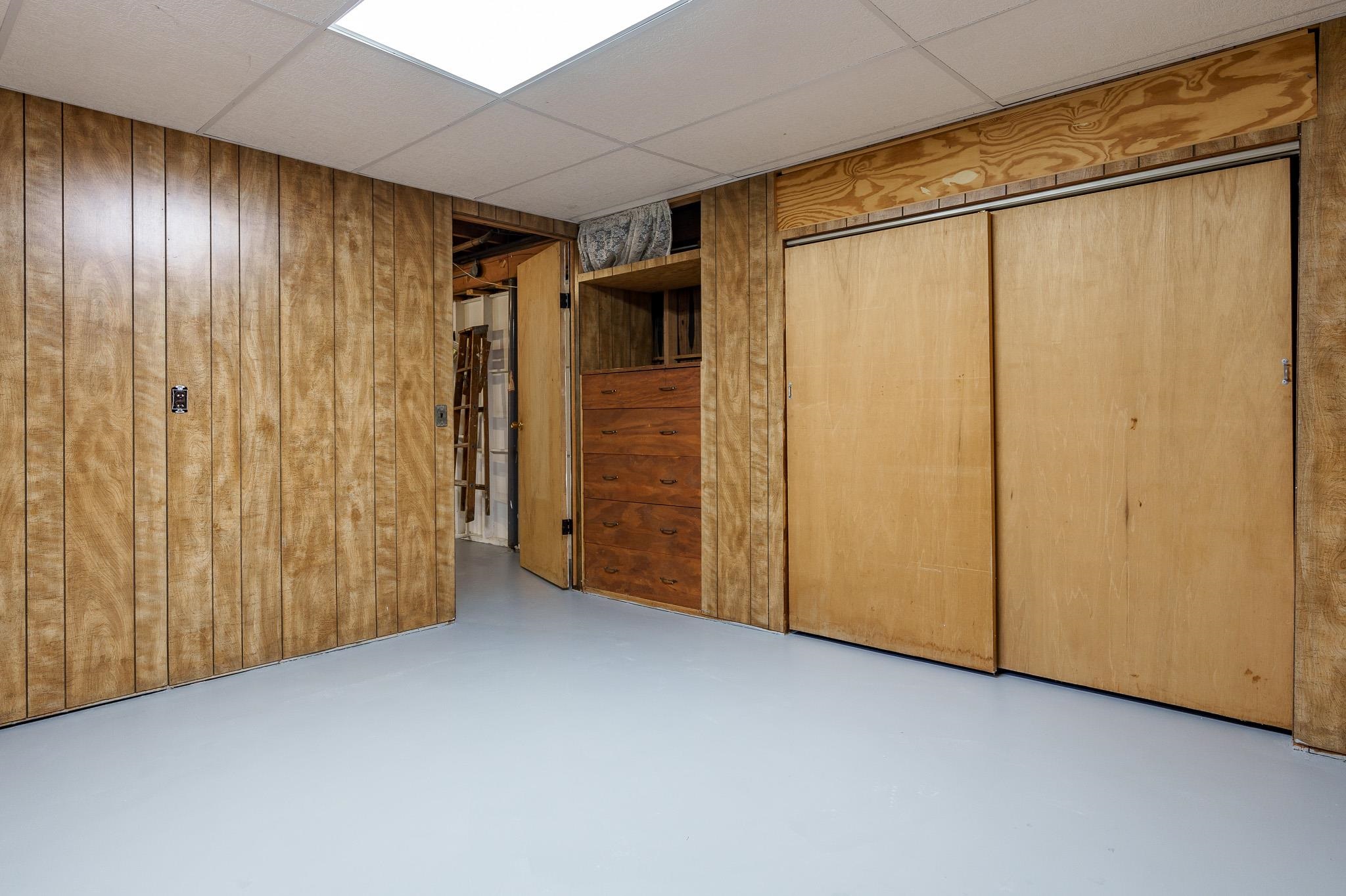 Rockford, Illinois 61108, United States, 3 Bedrooms Bedrooms, ,2 BathroomsBathrooms,Residential,Pending,44326