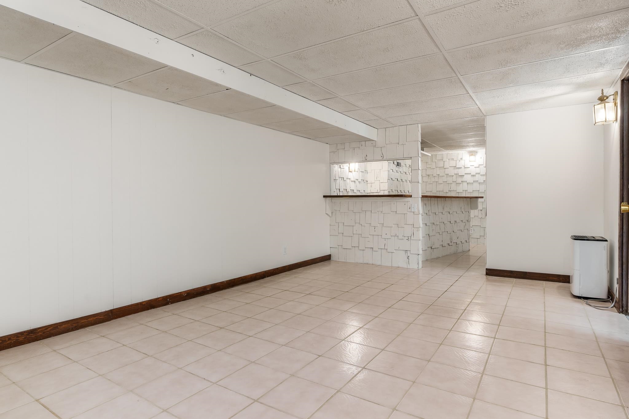 Rockford, Illinois 61108, United States, 3 Bedrooms Bedrooms, ,2 BathroomsBathrooms,Residential,Pending,44326