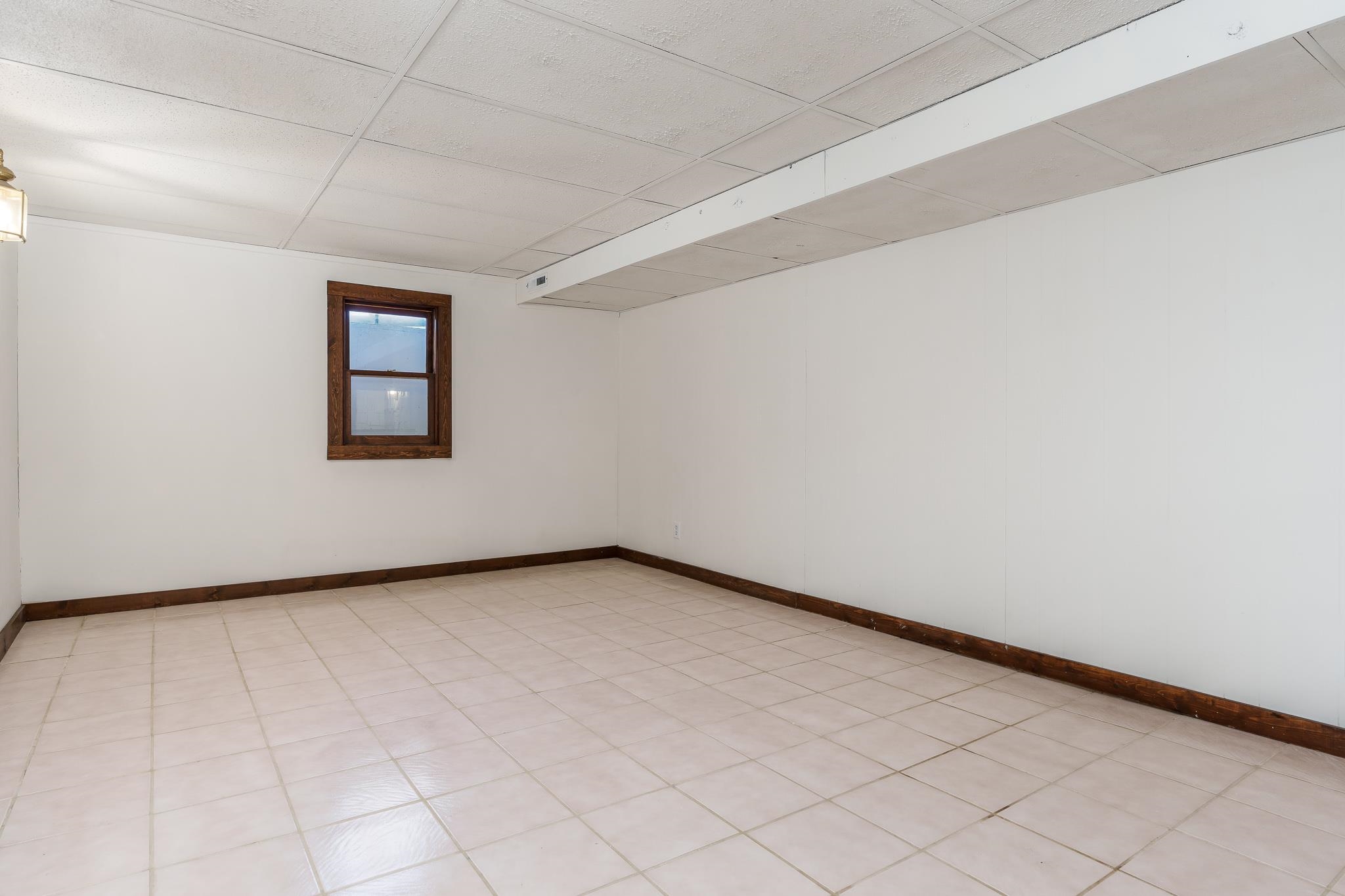 Rockford, Illinois 61108, United States, 3 Bedrooms Bedrooms, ,2 BathroomsBathrooms,Residential,Pending,44326