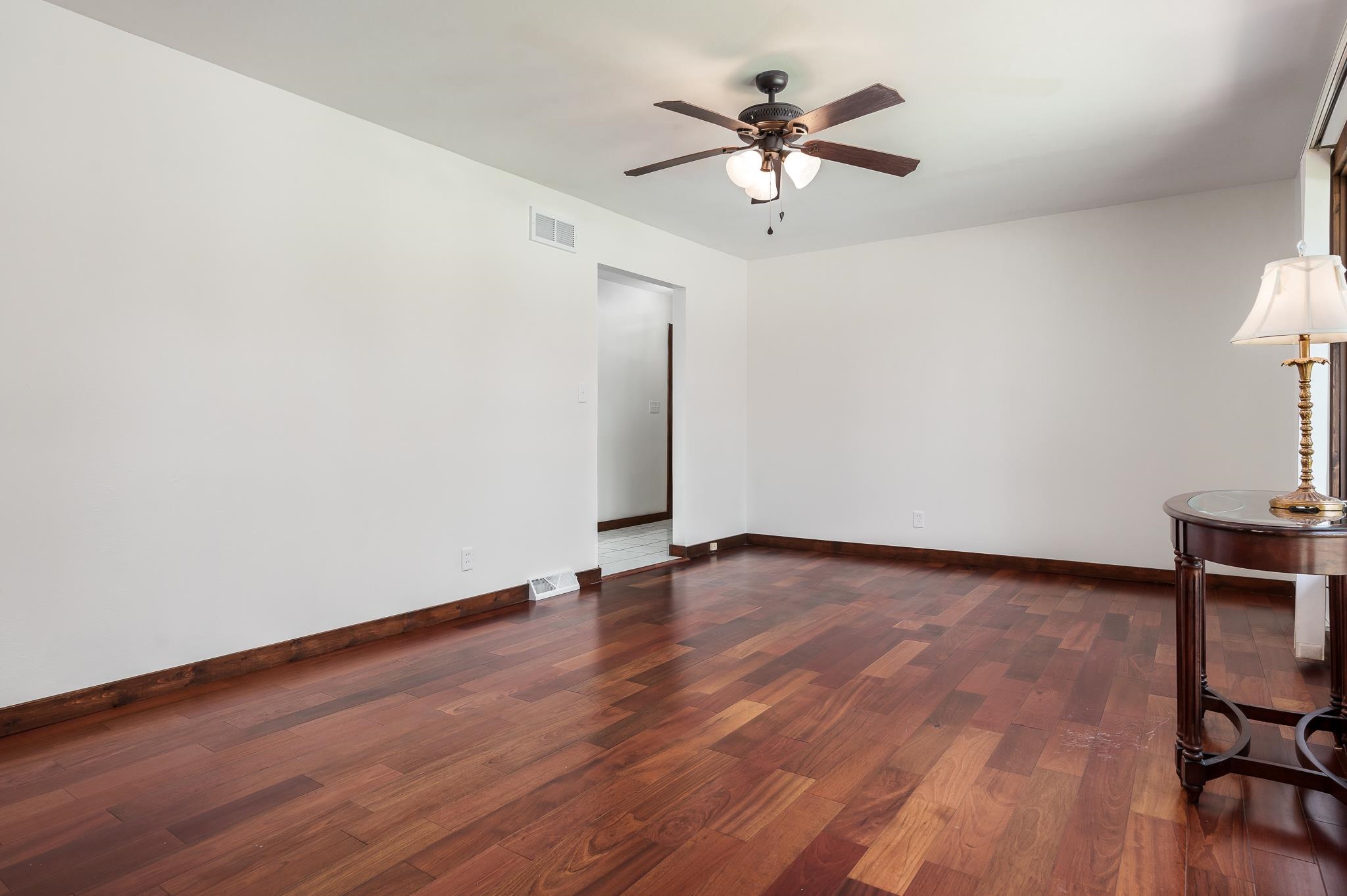 Rockford, Illinois 61108, United States, 3 Bedrooms Bedrooms, ,2 BathroomsBathrooms,Residential,Pending,44326