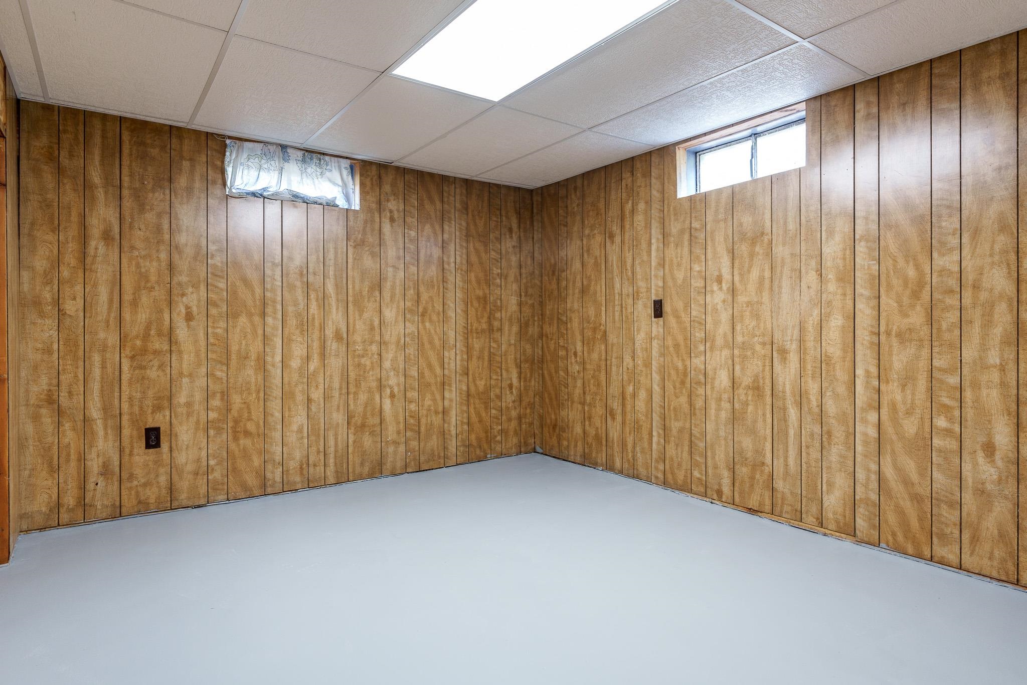 Rockford, Illinois 61108, United States, 3 Bedrooms Bedrooms, ,2 BathroomsBathrooms,Residential,Pending,44326