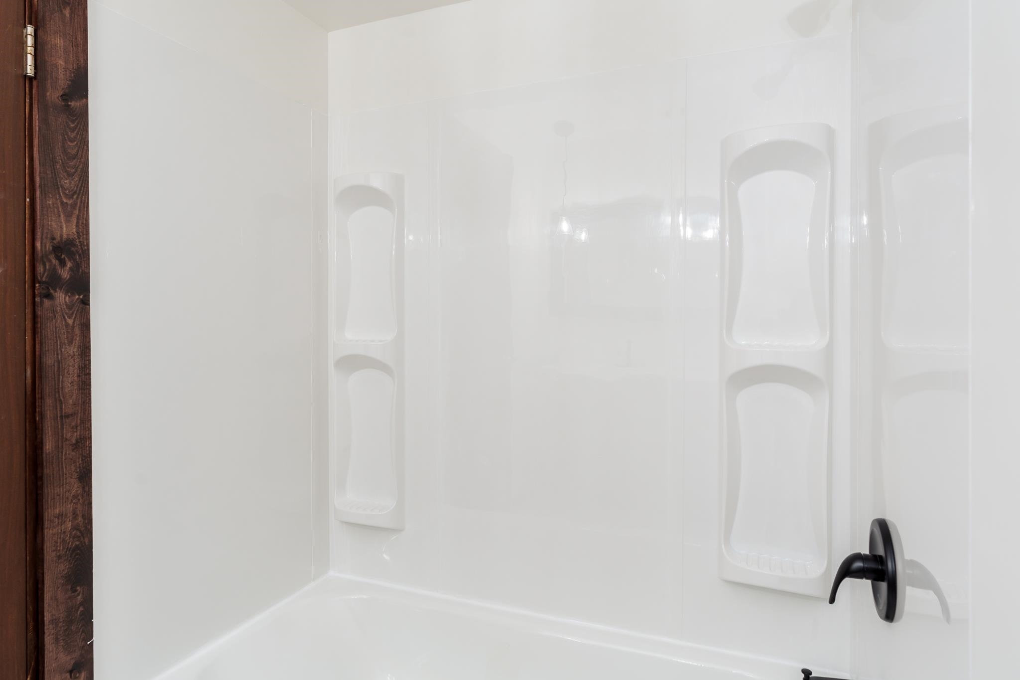 Rockford, Illinois 61108, United States, 3 Bedrooms Bedrooms, ,2 BathroomsBathrooms,Residential,Pending,44326