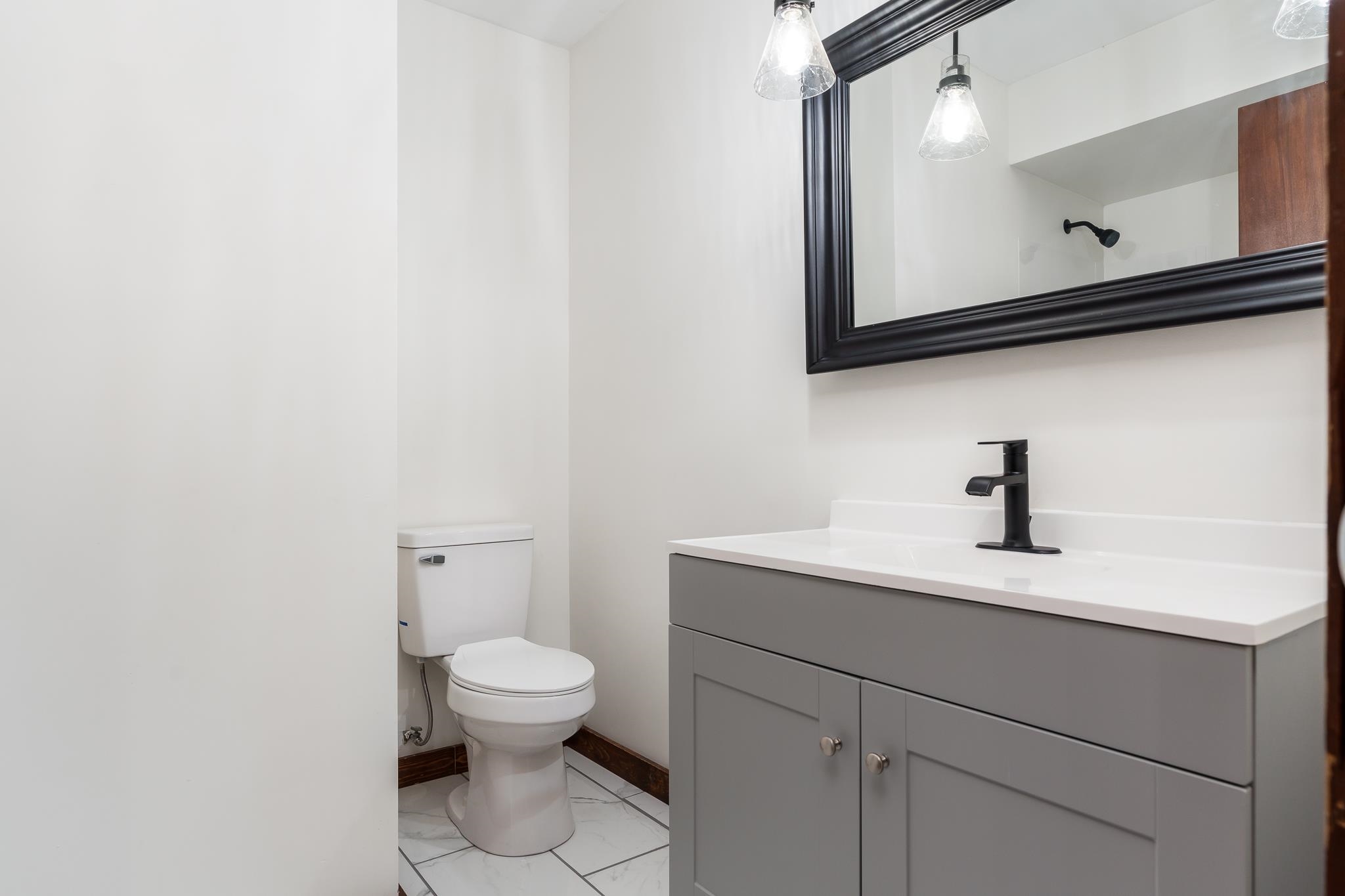 Rockford, Illinois 61108, United States, 3 Bedrooms Bedrooms, ,2 BathroomsBathrooms,Residential,Pending,44326