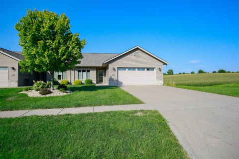 Townhouse For Sale - 333 Valley View Drive<br/> LENA, IL 61048