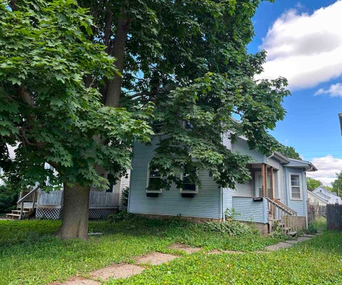 Homes For Sale - 522 2nd Ave South Ave<br/> CLINTON, IA 52732