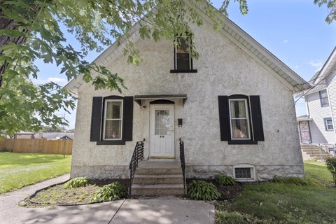 Homes For Sale - 838 N 1st St St<br/> Winnebago County, ROCKFORD, IL 61107