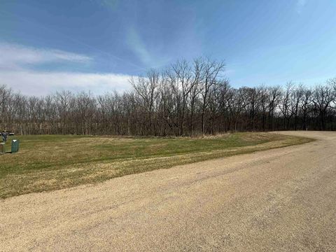Vacant Land For Sale - 9718 W Royal Oaks Court<br/> Stephenson County, LENA, IL 61048