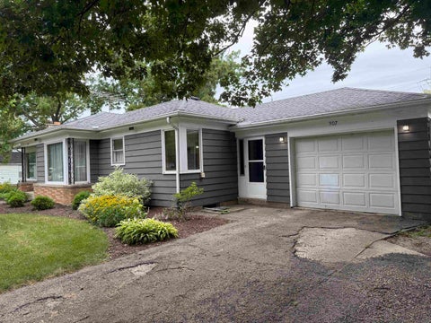 Homes For Sale - 307 N Walnut Avenue<br/> FORRESTON, IL 61030