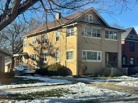 Multifamily For Sale - 210 N London Avenue<br/> ROCKFORD, IL 61107