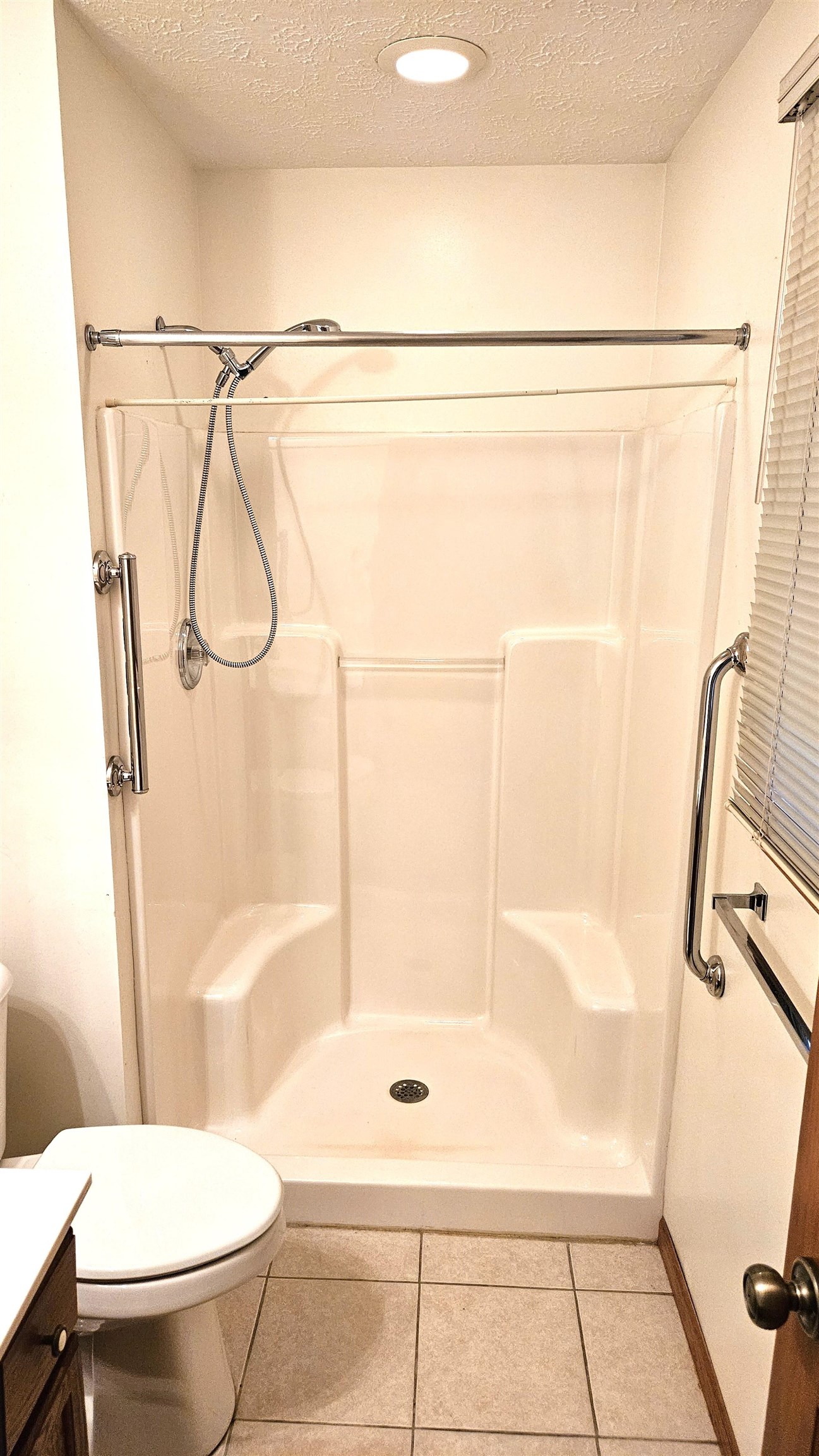 Cherry Valley, Illinois 61016, United States, 3 Bedrooms Bedrooms, ,2 BathroomsBathrooms,Residential,Pending,31901