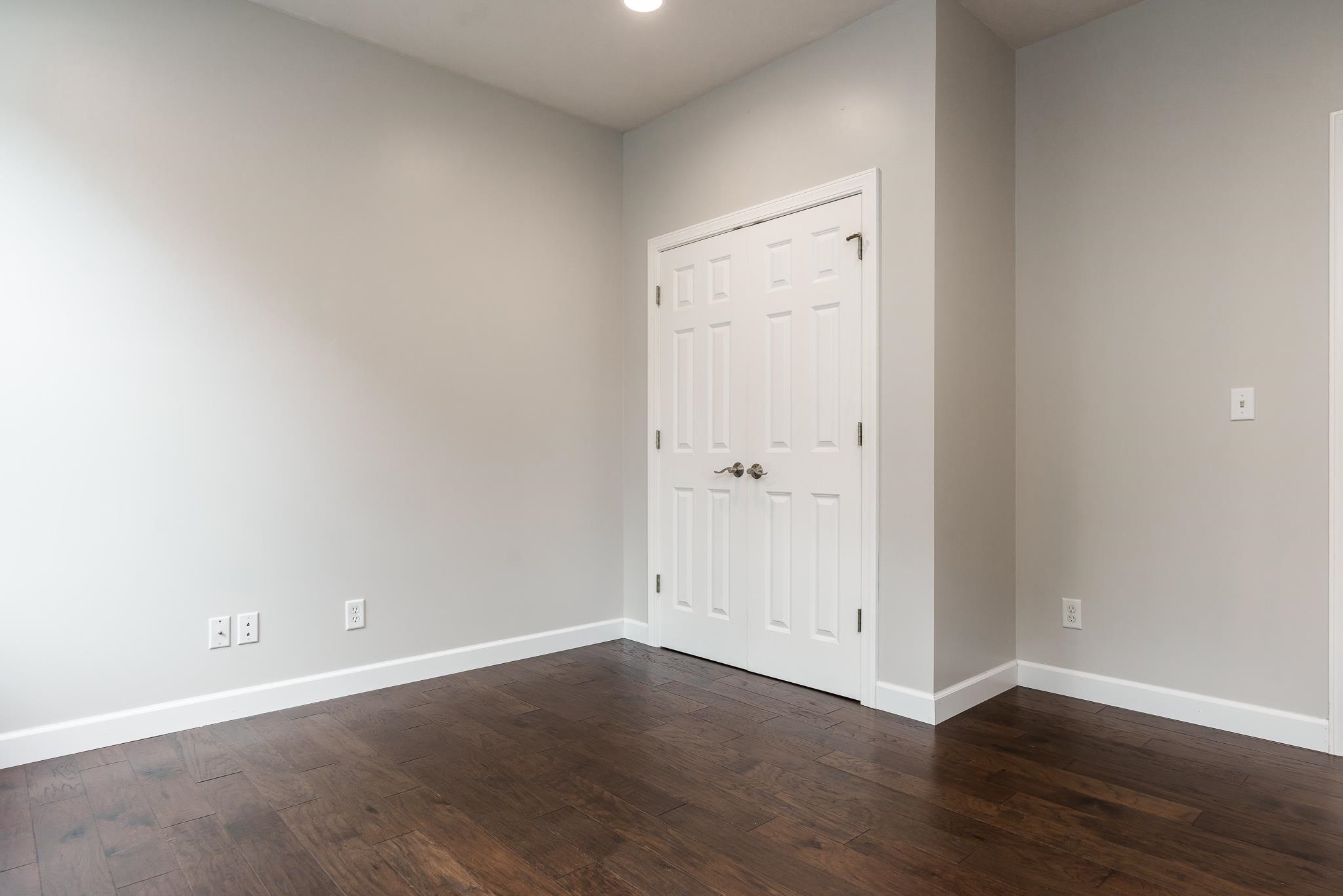 Belvidere, Illinois 61008, United States, 5 Bedrooms Bedrooms, ,5 BathroomsBathrooms,Residential,Pending,52727