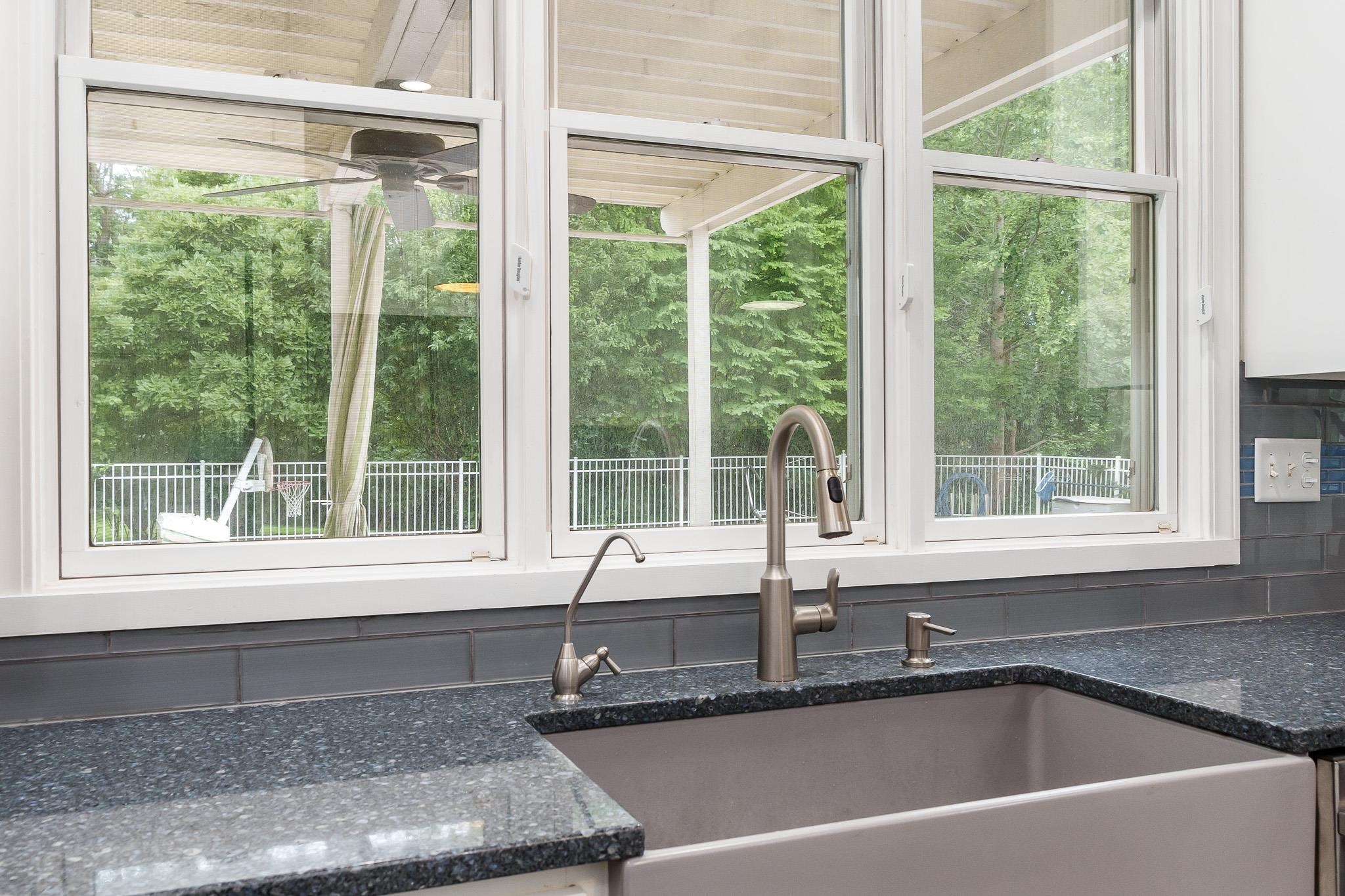 Belvidere, Illinois 61008, United States, 5 Bedrooms Bedrooms, ,5 BathroomsBathrooms,Residential,Pending,52727