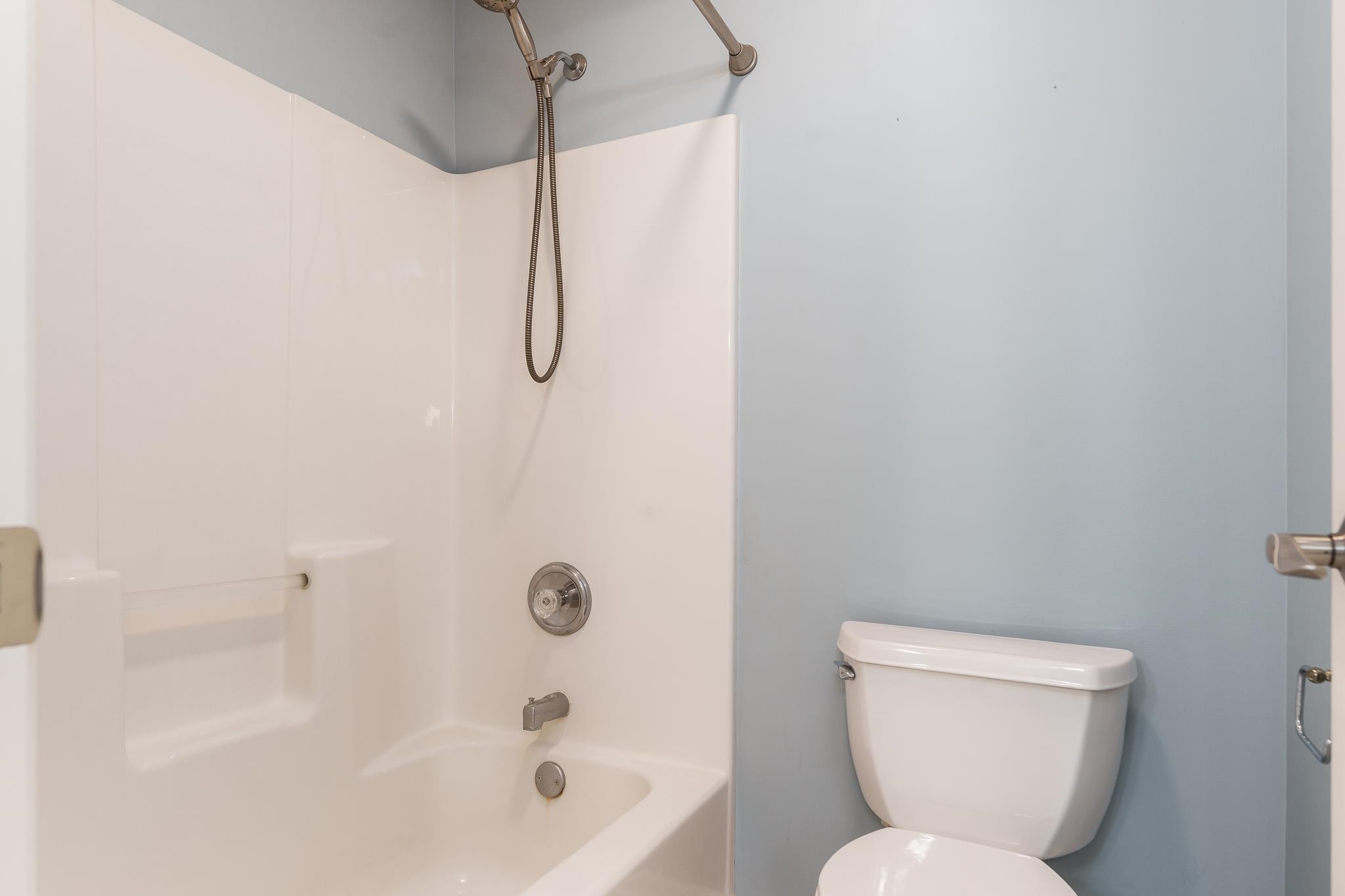 Belvidere, Illinois 61008, United States, 5 Bedrooms Bedrooms, ,5 BathroomsBathrooms,Residential,Pending,52727