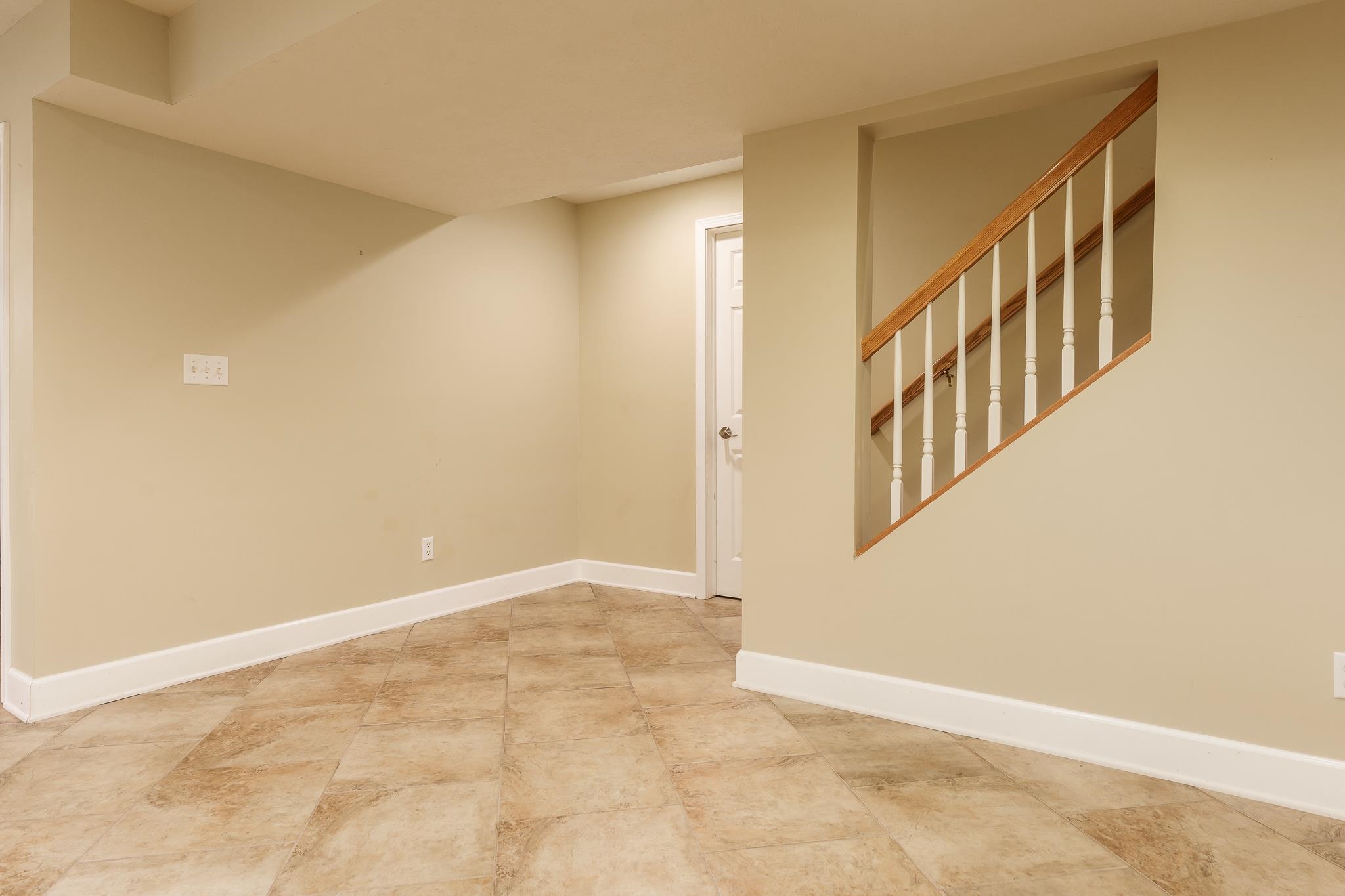 Belvidere, Illinois 61008, United States, 5 Bedrooms Bedrooms, ,5 BathroomsBathrooms,Residential,Pending,52727