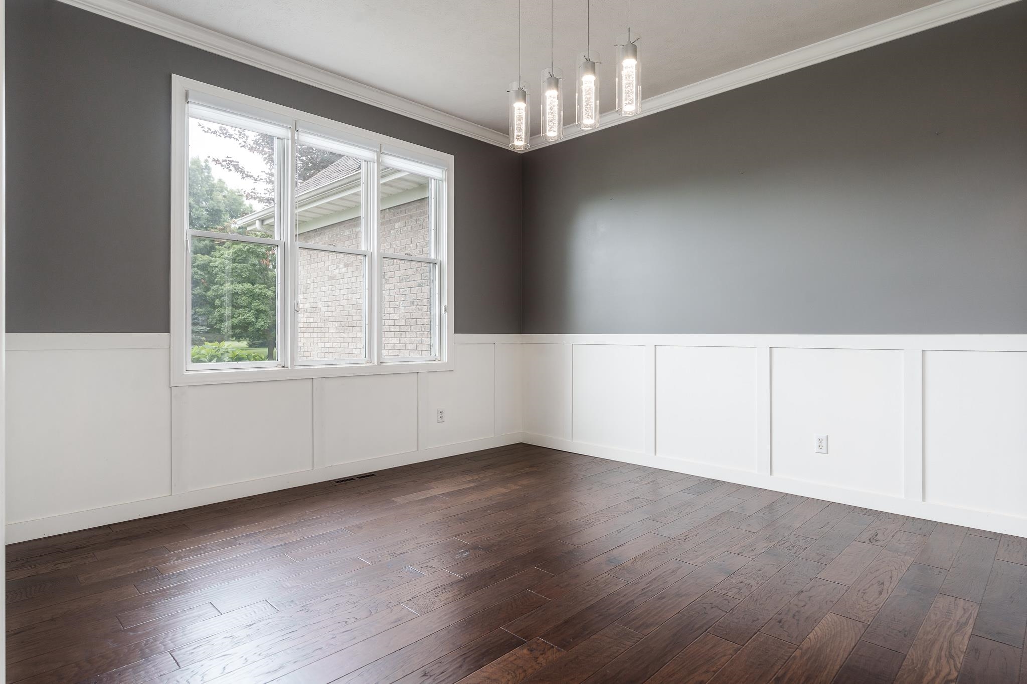 Belvidere, Illinois 61008, United States, 5 Bedrooms Bedrooms, ,5 BathroomsBathrooms,Residential,Pending,52727