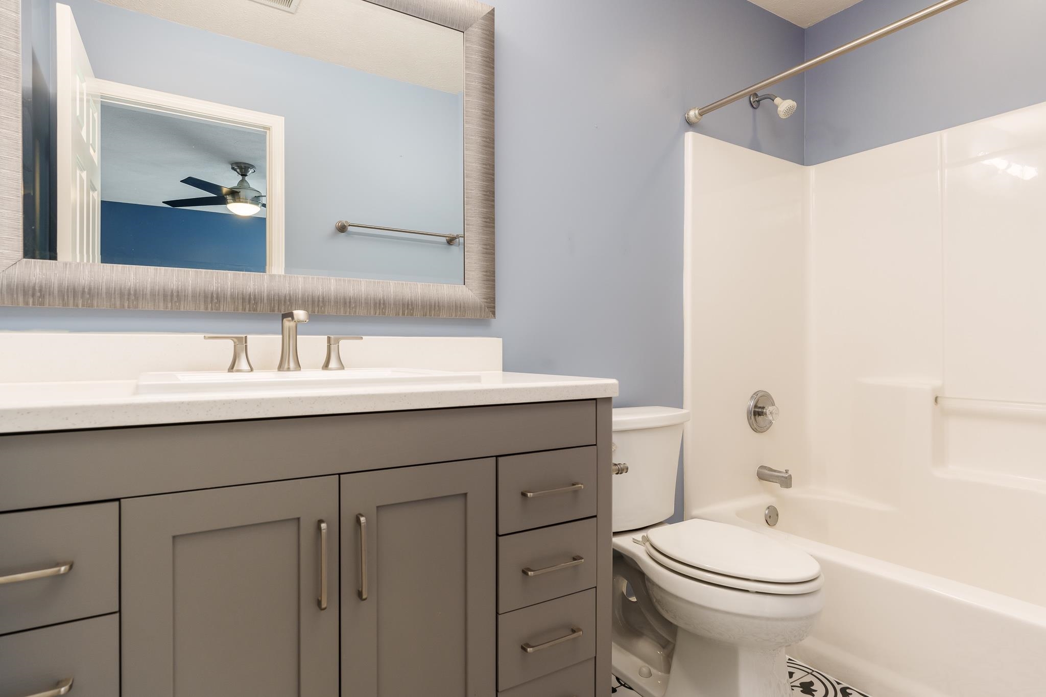 Belvidere, Illinois 61008, United States, 5 Bedrooms Bedrooms, ,5 BathroomsBathrooms,Residential,Pending,52727