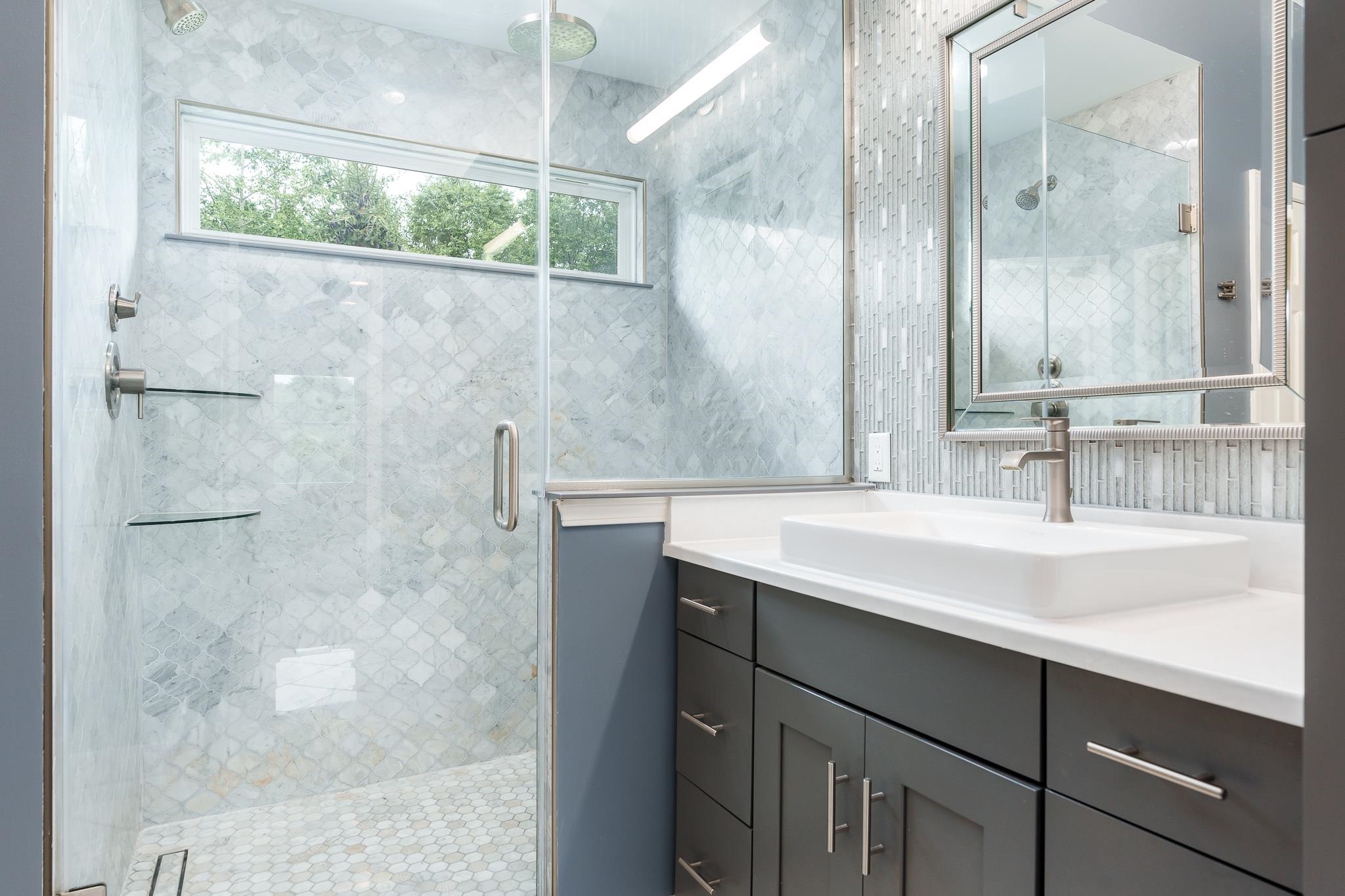 Belvidere, Illinois 61008, United States, 5 Bedrooms Bedrooms, ,5 BathroomsBathrooms,Residential,Pending,52727