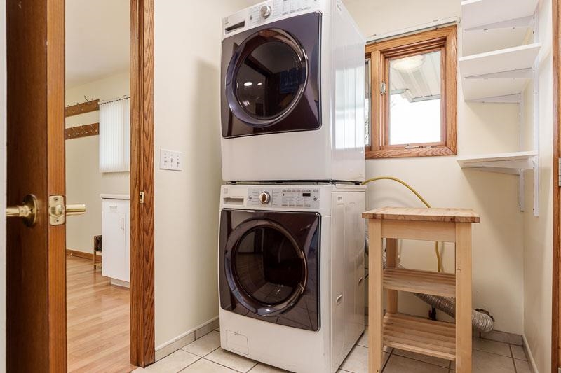 Rockford, Illinois 61109, United States, 4 Bedrooms Bedrooms, ,3 BathroomsBathrooms,Residential,Active,95129