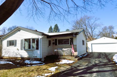 Homes For Sale - 2807 Ashbrook Drive<br/> ROCKFORD, IL 61109