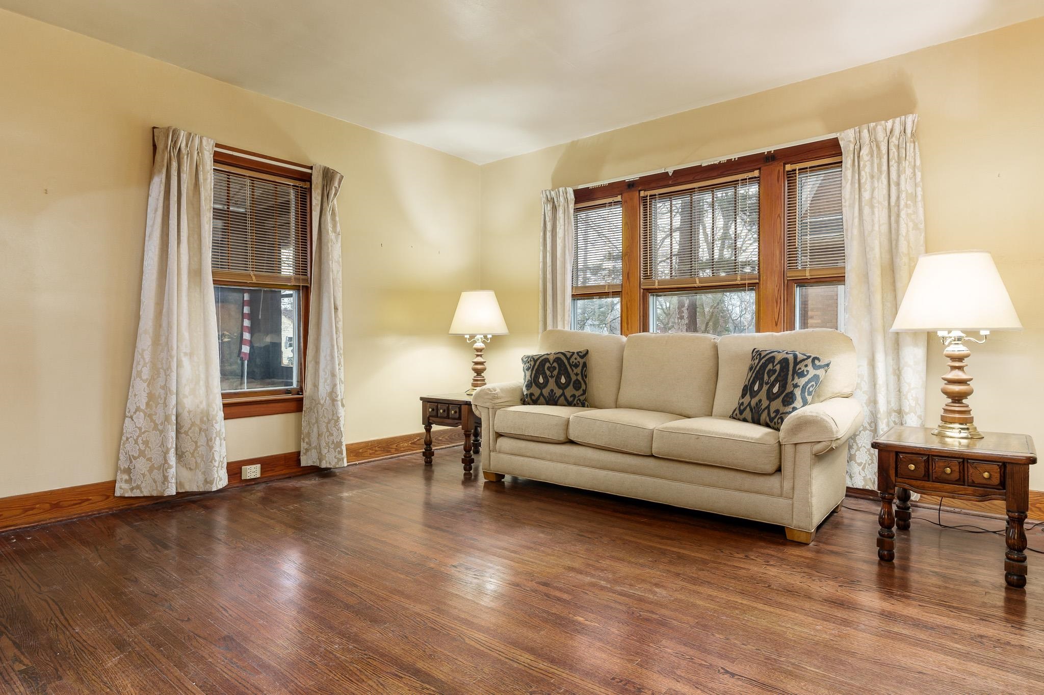 Belvidere, Illinois 61008, United States, 3 Bedrooms Bedrooms, ,1 BathroomBathrooms,Residential,Pending,83610