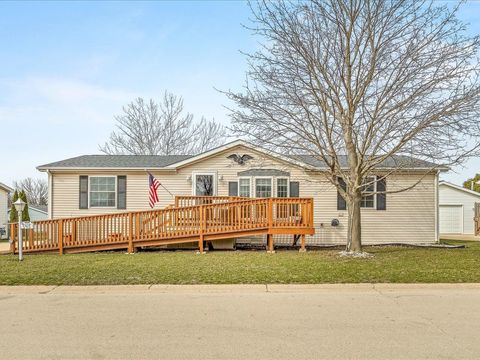 Mobile Home For Sale - 5410 Autumnash Lane<br/> Winnebago County, MACHESNEY PARK, IL 61115