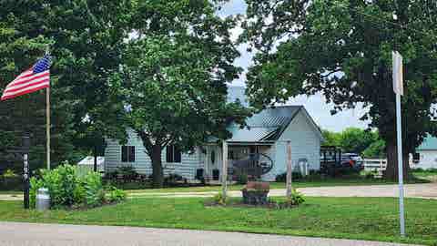 Homes For Sale - 8999 Centerville Road<br/> CAPRON, IL 61012