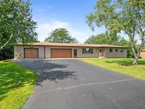 Homes For Sale - 10 Terrace View Boulevard<br/> Ogle County, OREGON, IL 61061