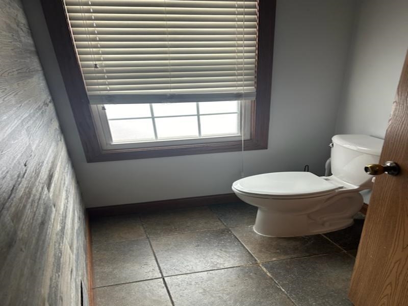 Rockford, Illinois 61102, United States, 5 Bedrooms Bedrooms, ,2 BathroomsBathrooms,Residential,Active,253411