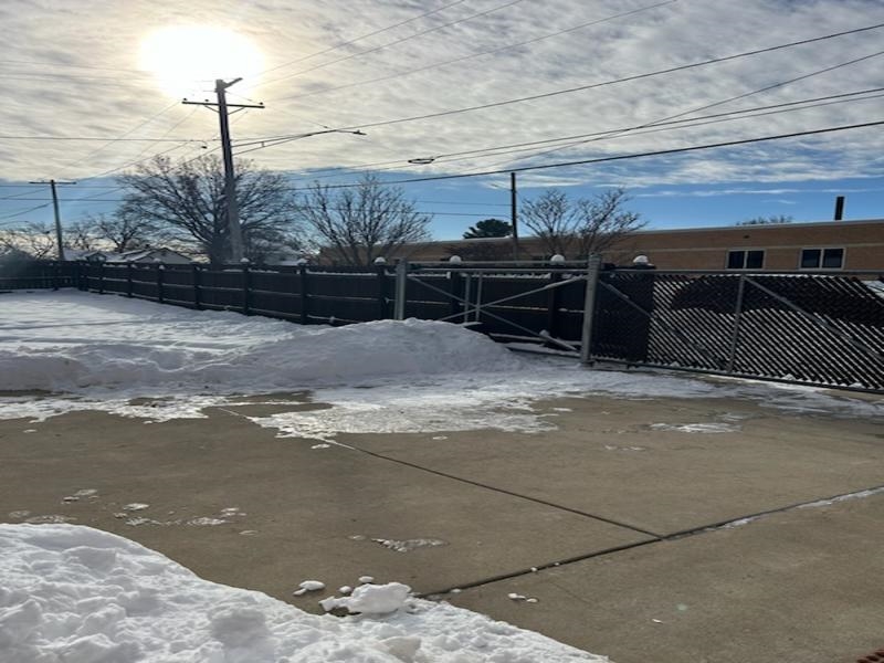 Rockford, Illinois 61102, United States, 5 Bedrooms Bedrooms, ,2 BathroomsBathrooms,Residential,Active,253411