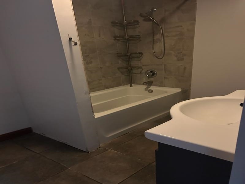 Rockford, Illinois 61102, United States, 5 Bedrooms Bedrooms, ,2 BathroomsBathrooms,Residential,Active,253411