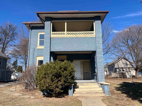 Multifamily For Sale - 404-406 E Prospect Terrace<br/> Stephenson County, FREEPORT, IL 61032