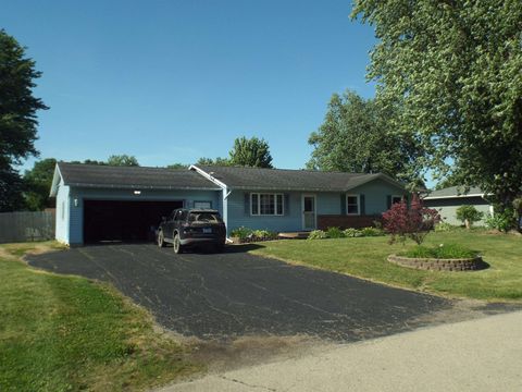 Homes For Sale - 310 Lu Mar Drive<br/> PEARL CITY, IL 61062