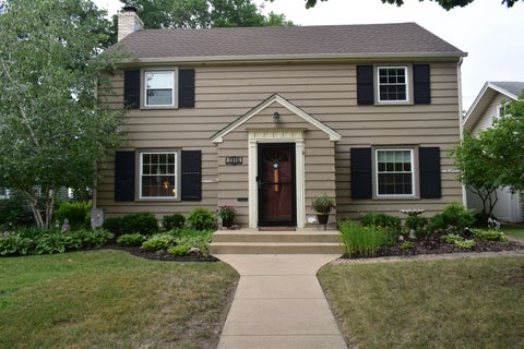 Homes For Sale - 1916 Melrose Street<br/> ROCKFORD, IL 61103