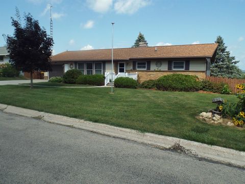 Homes For Sale - 475 W Columbia Avenue<br/> Jo Daviess County, STOCKTON, IL 61085