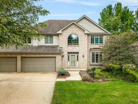 Homes For Sale - 5323 Regents Park Road<br/> ROCKFORD, IL 61107