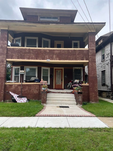 Multifamily For Sale - 1802 9th Street<br/> ROCKFORD, IL 61104