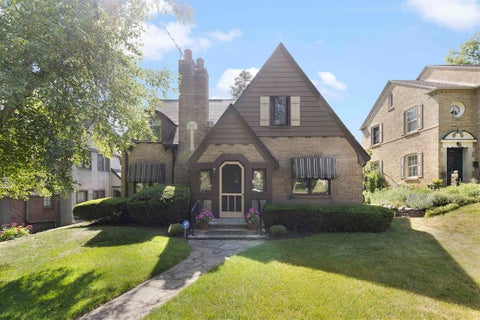Homes For Sale - 324 N Gardiner Ave<br/> ROCKFORD, IL 61107