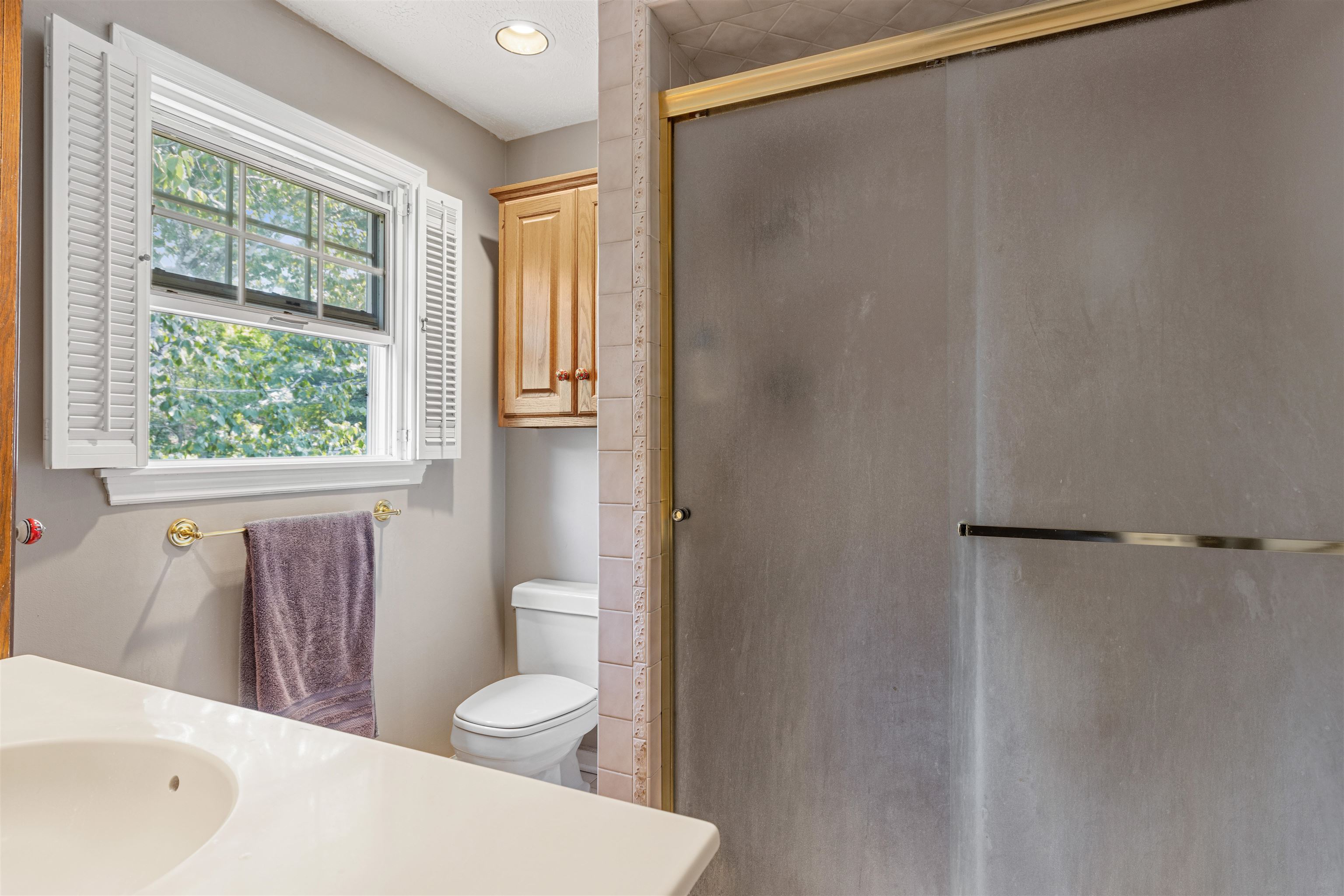 Rockford, Illinois 61114, United States, 4 Bedrooms Bedrooms, ,3 BathroomsBathrooms,Residential,Pending,60982