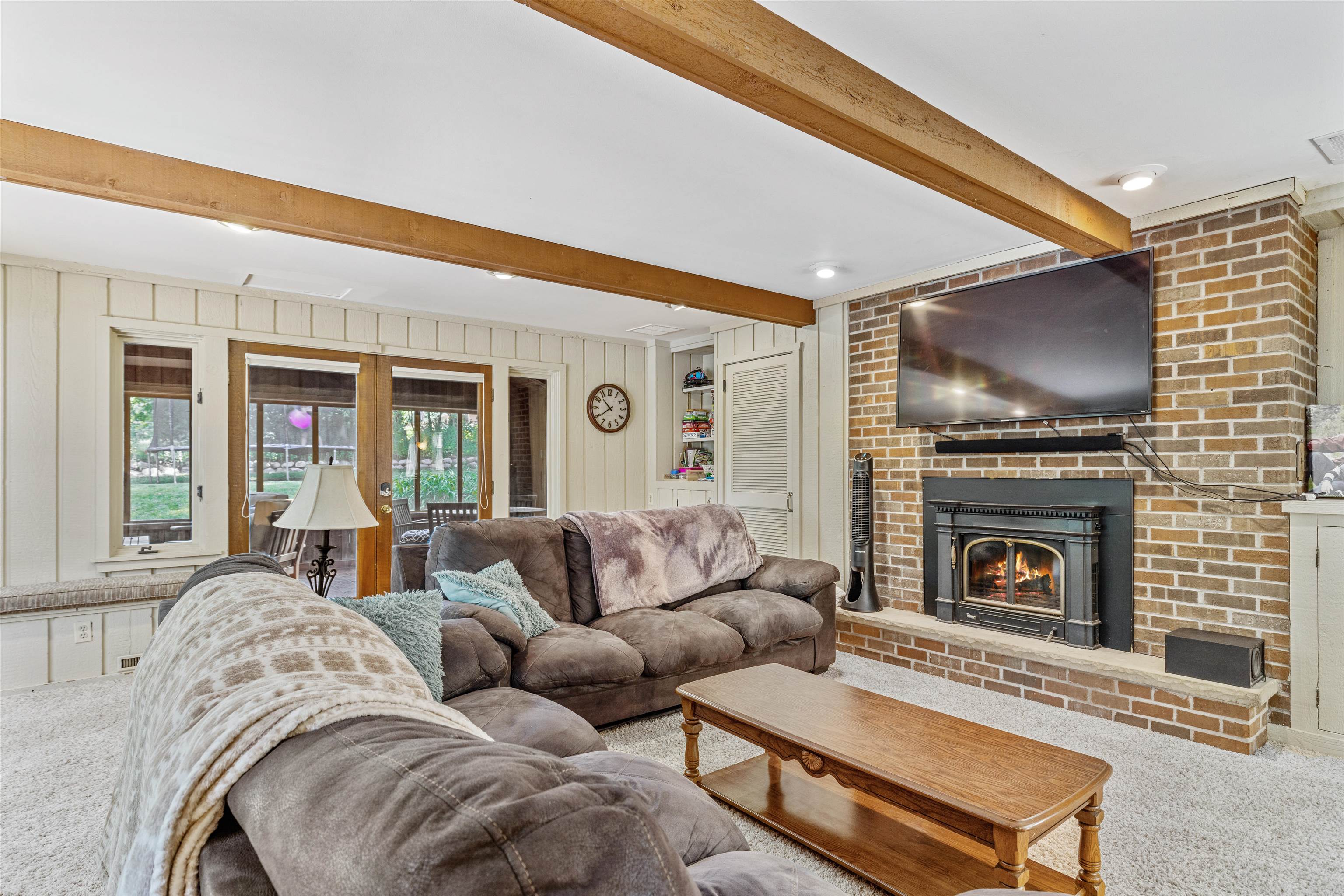 Rockford, Illinois 61114, United States, 4 Bedrooms Bedrooms, ,3 BathroomsBathrooms,Residential,Pending,60982