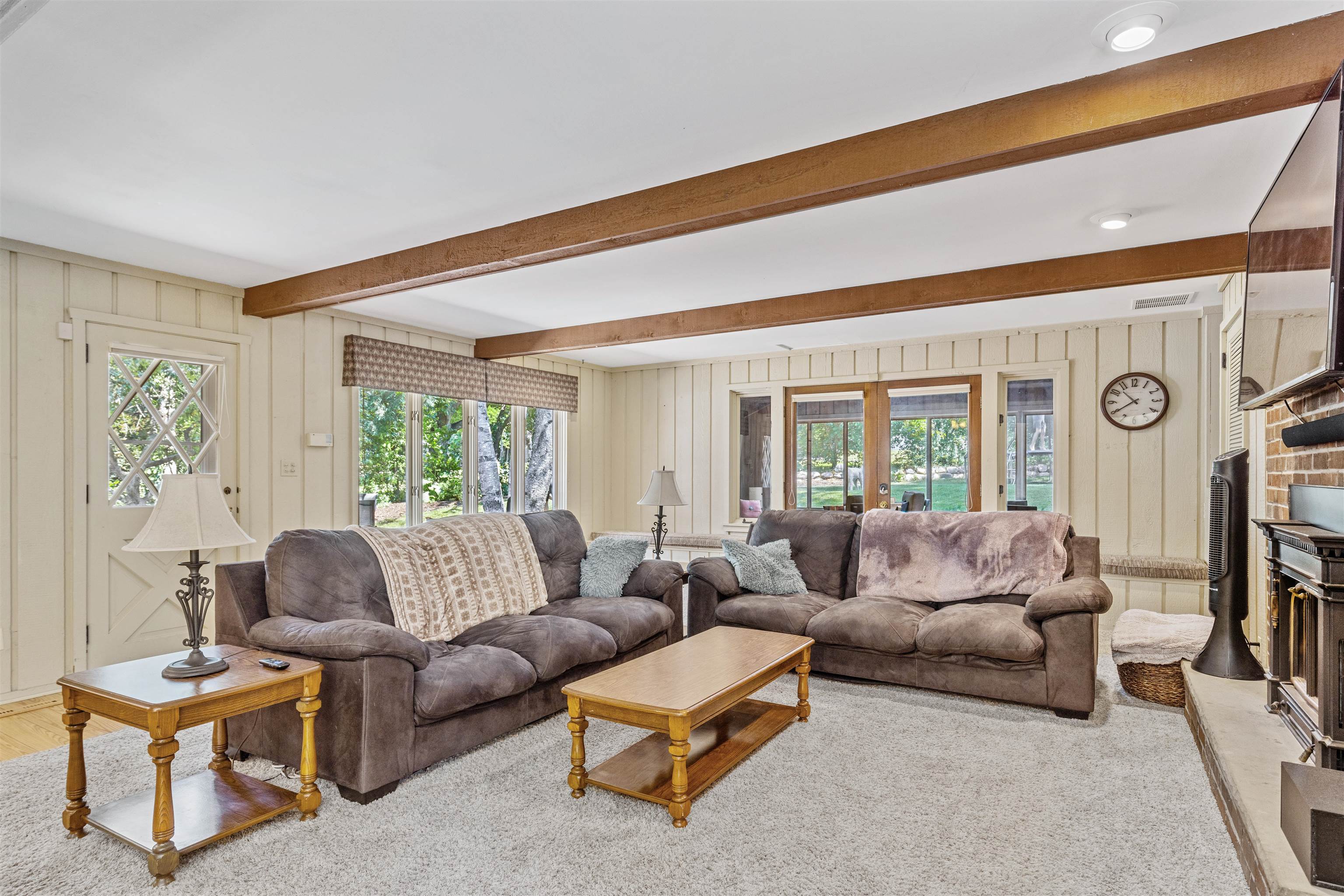 Rockford, Illinois 61114, United States, 4 Bedrooms Bedrooms, ,3 BathroomsBathrooms,Residential,Pending,60982