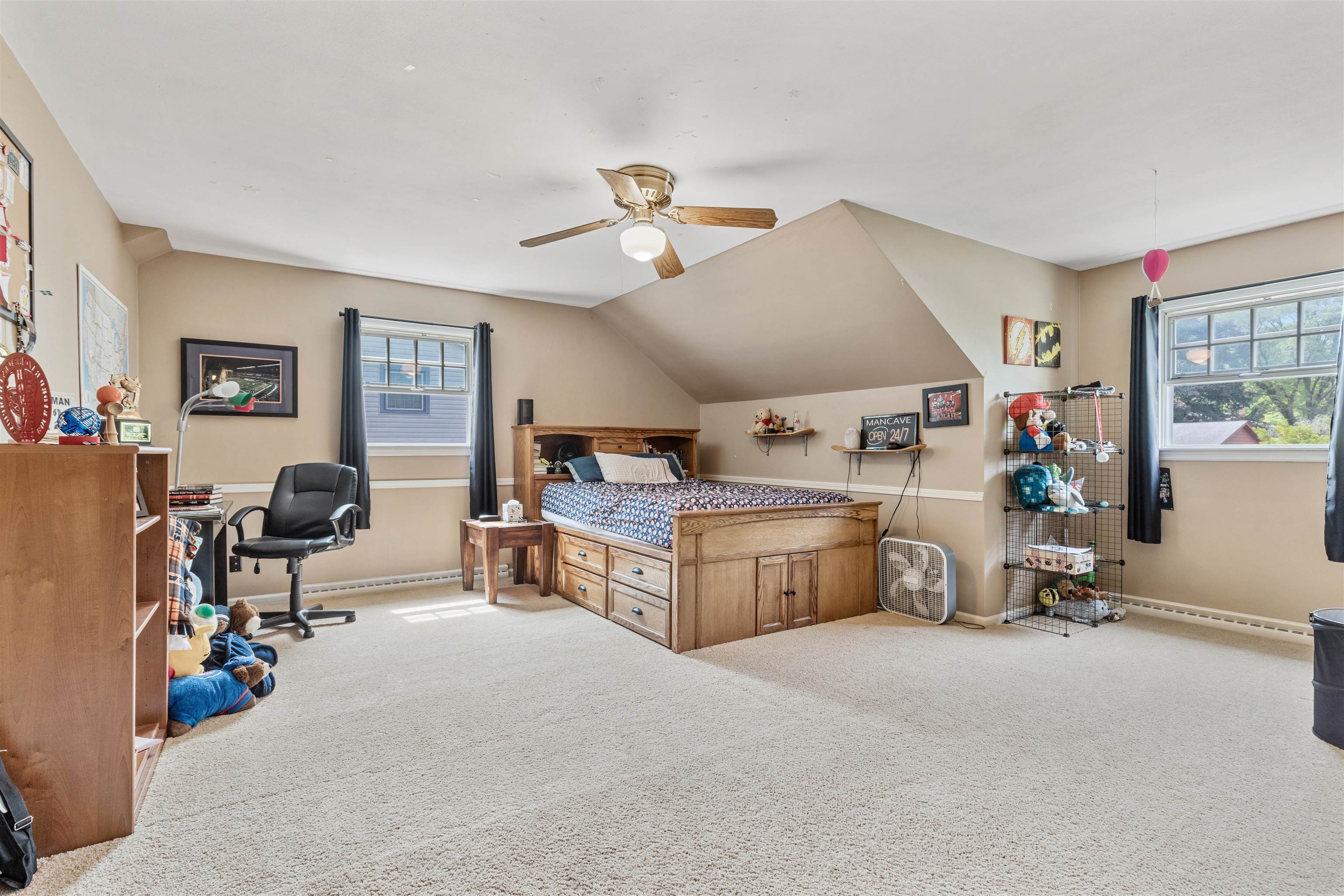 Rockford, Illinois 61114, United States, 4 Bedrooms Bedrooms, ,3 BathroomsBathrooms,Residential,Pending,60982