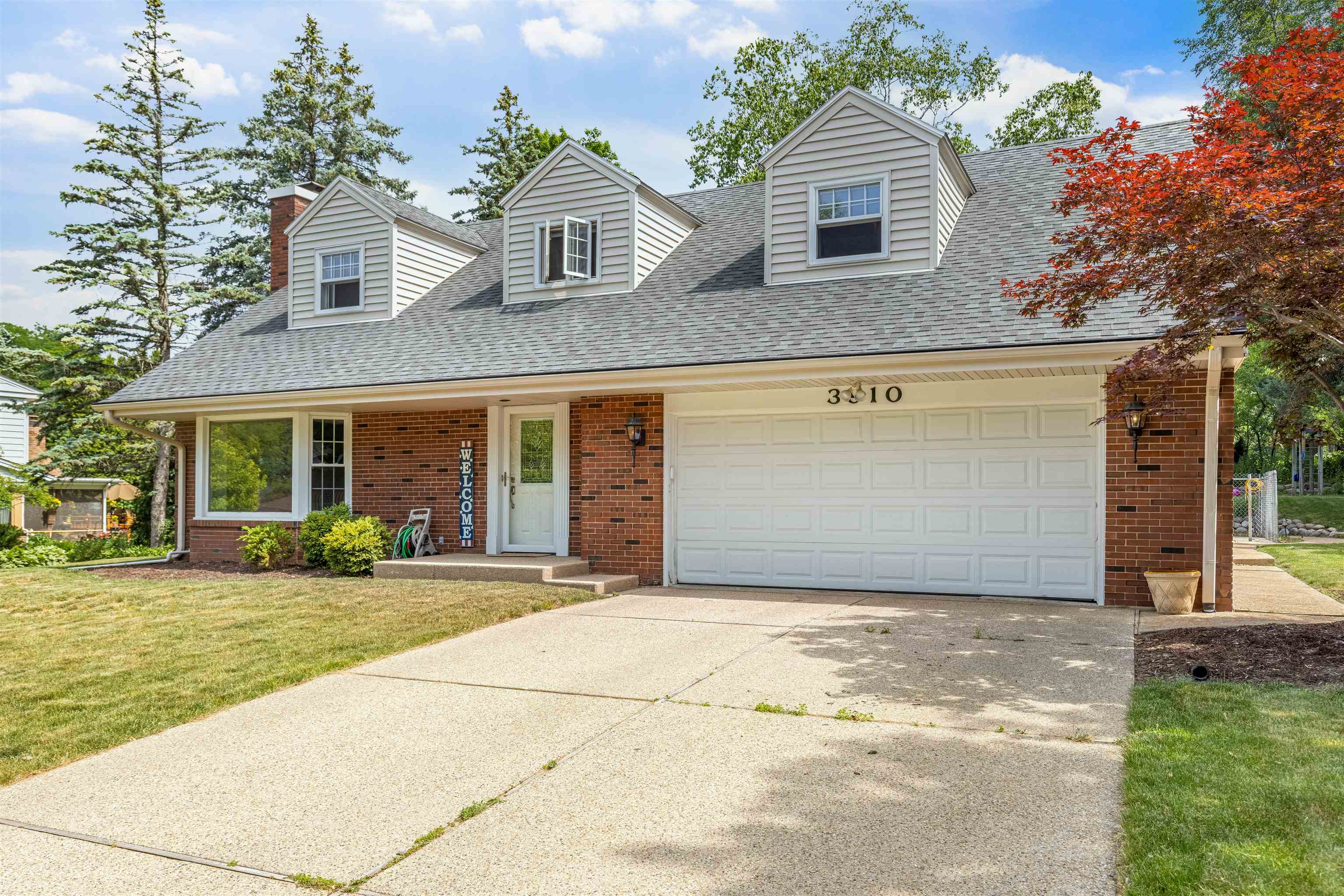 Rockford, Illinois 61114, United States, 4 Bedrooms Bedrooms, ,3 BathroomsBathrooms,Residential,Pending,60982